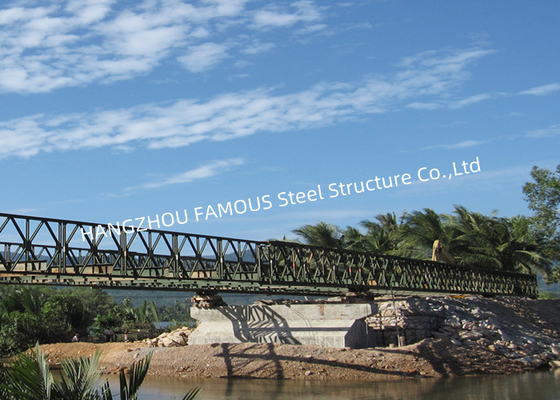 КИТАЙ Полуфабрикат мост Байлей стальной для моста структурной стали проекта охраны природы воды портативного с поддерживая пристанями поставщик